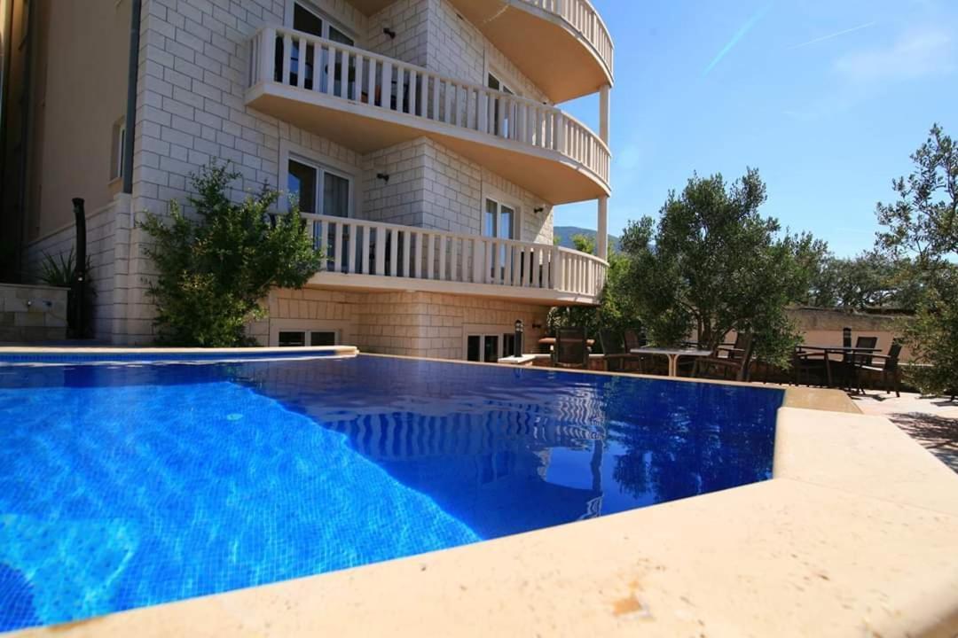 بول Hotel Villa Dzamonja المظهر الخارجي الصورة